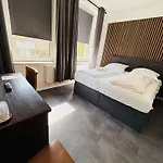 Bff Airport Messe Schlaf - Bed & Breakfast