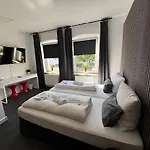 Bff Airport Messe Schlaf - Bed & Breakfast