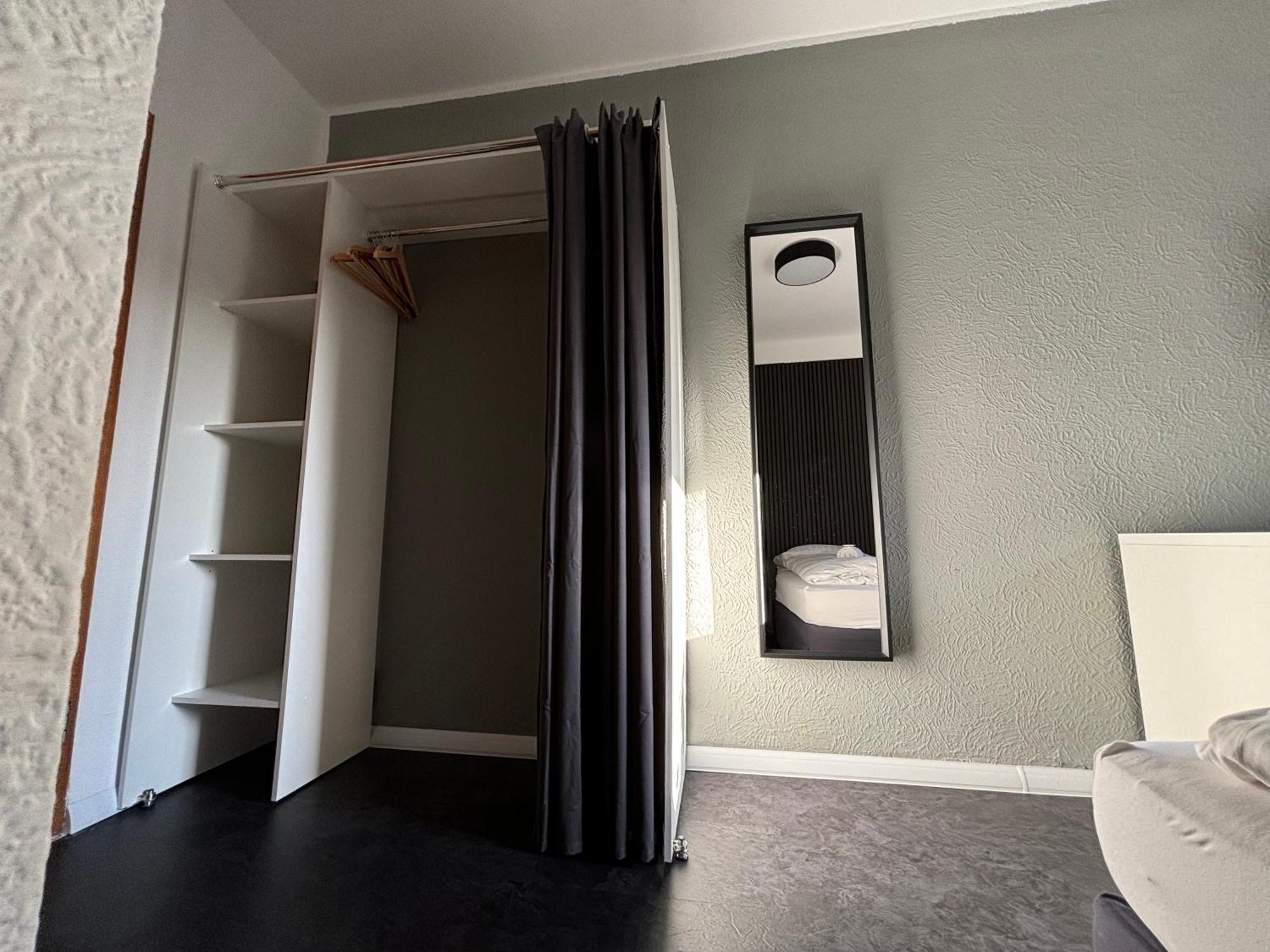 Bff Airport Messe Schlaf - Bed & Breakfast