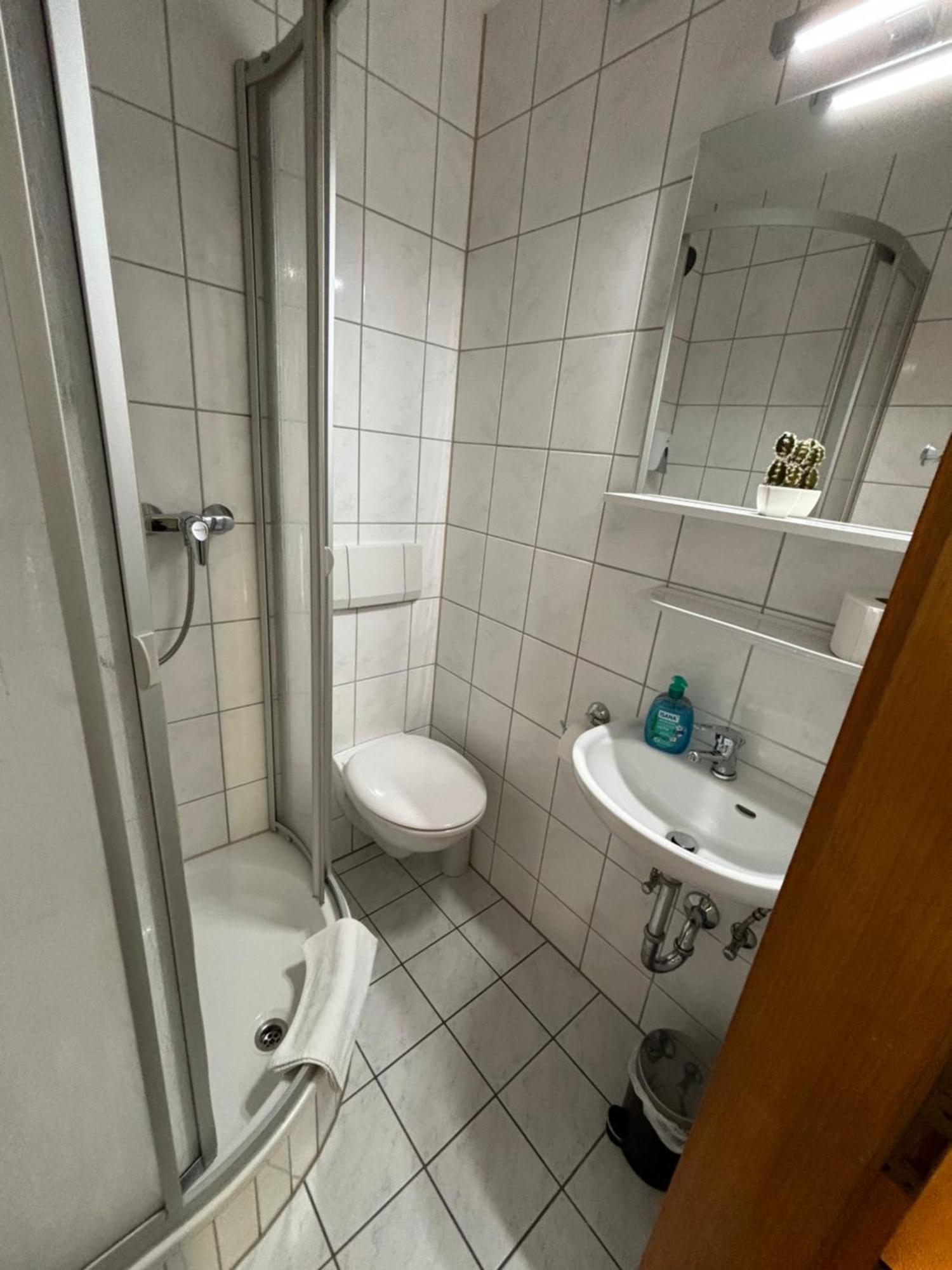 Bff Airport Messe Schlaf - Bed & Breakfast 3*