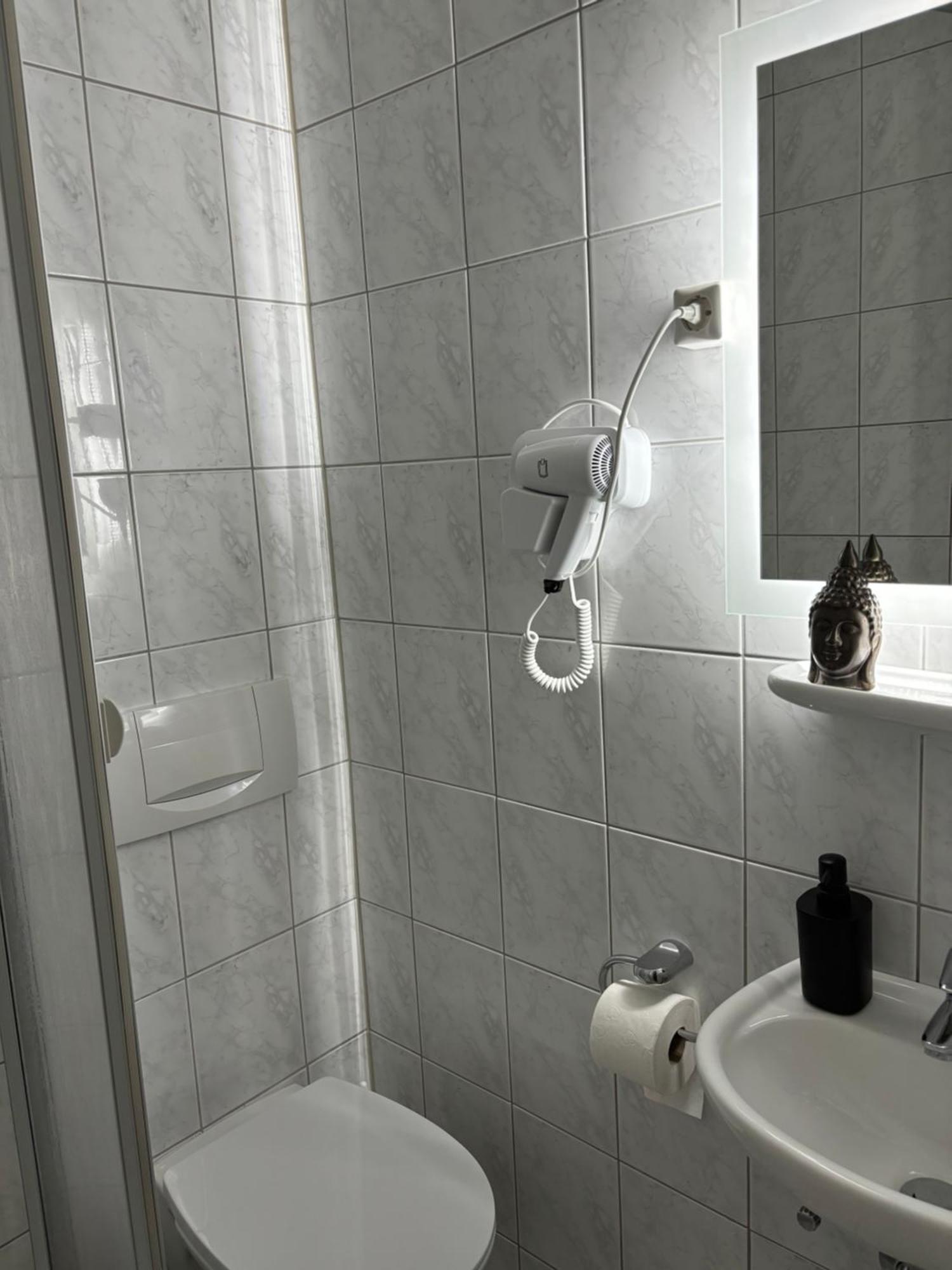 Bed & Breakfast Bff Airport Messe Schlaf - Dusseldorf